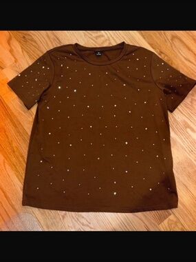 Brown womens Short-Sleeve Tee with Sparkle Detail